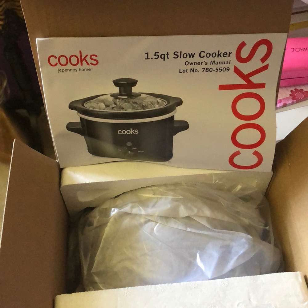 1.5qt Slow Cooker - Picture 3 of 3